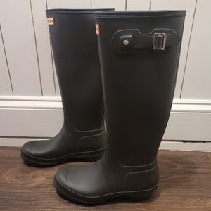 Almost new women's tall Hunter train boots,  size 8